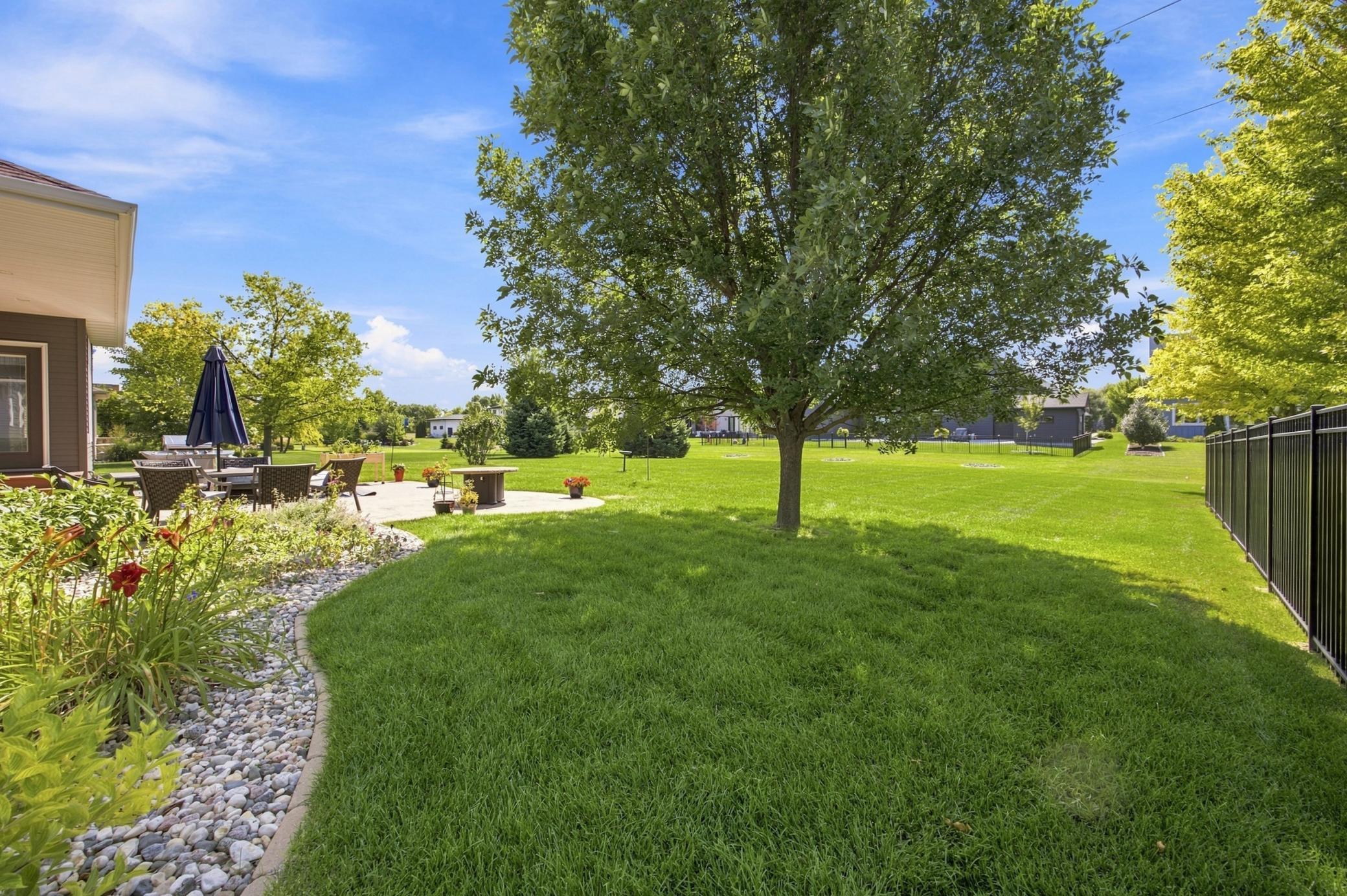 6101 Silverleaf Drive S Property Photo 42