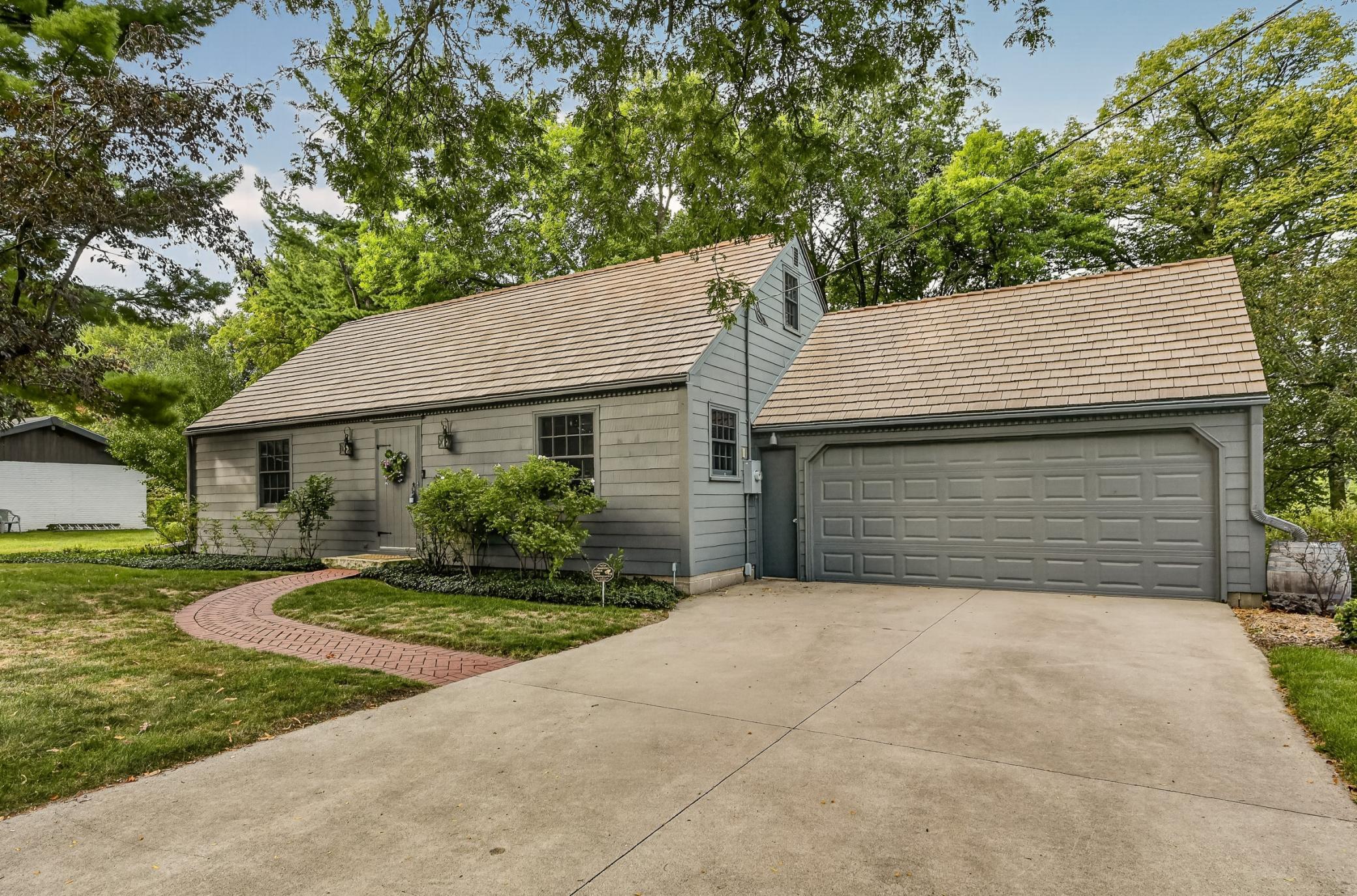 2645 Riverside Lane Ne Property Photo 1