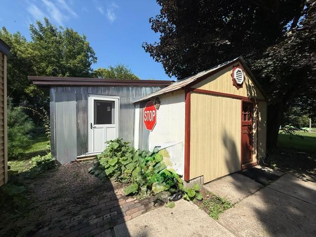 205 N Main Street Property Photo 8