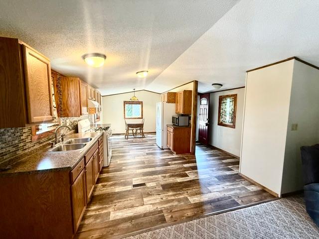 205 N Main Street Property Photo 15