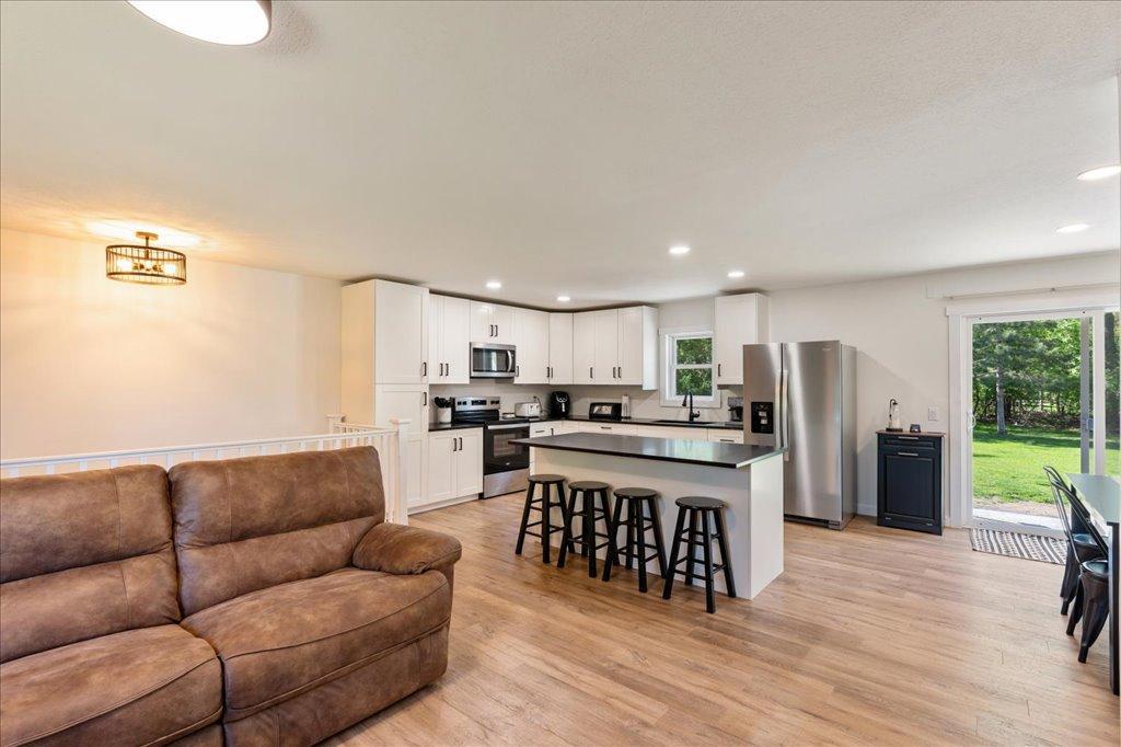 6141 Donald Street Property Photo 6