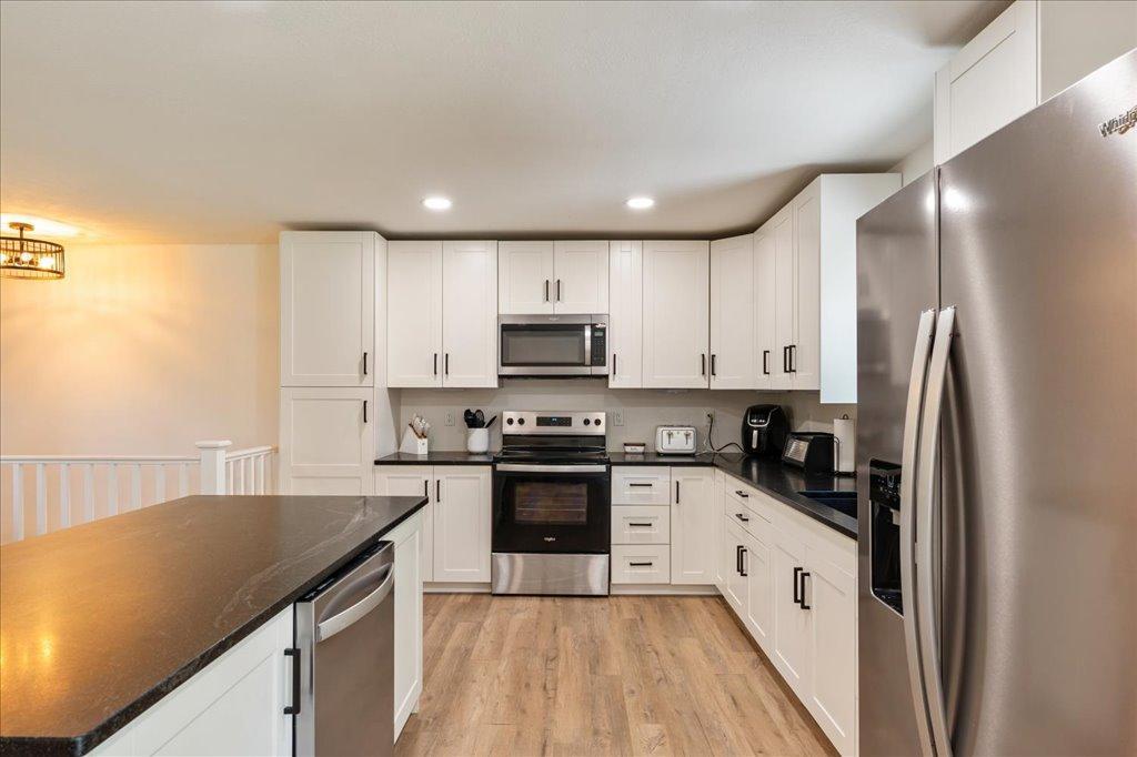 6141 Donald Street Property Photo 11