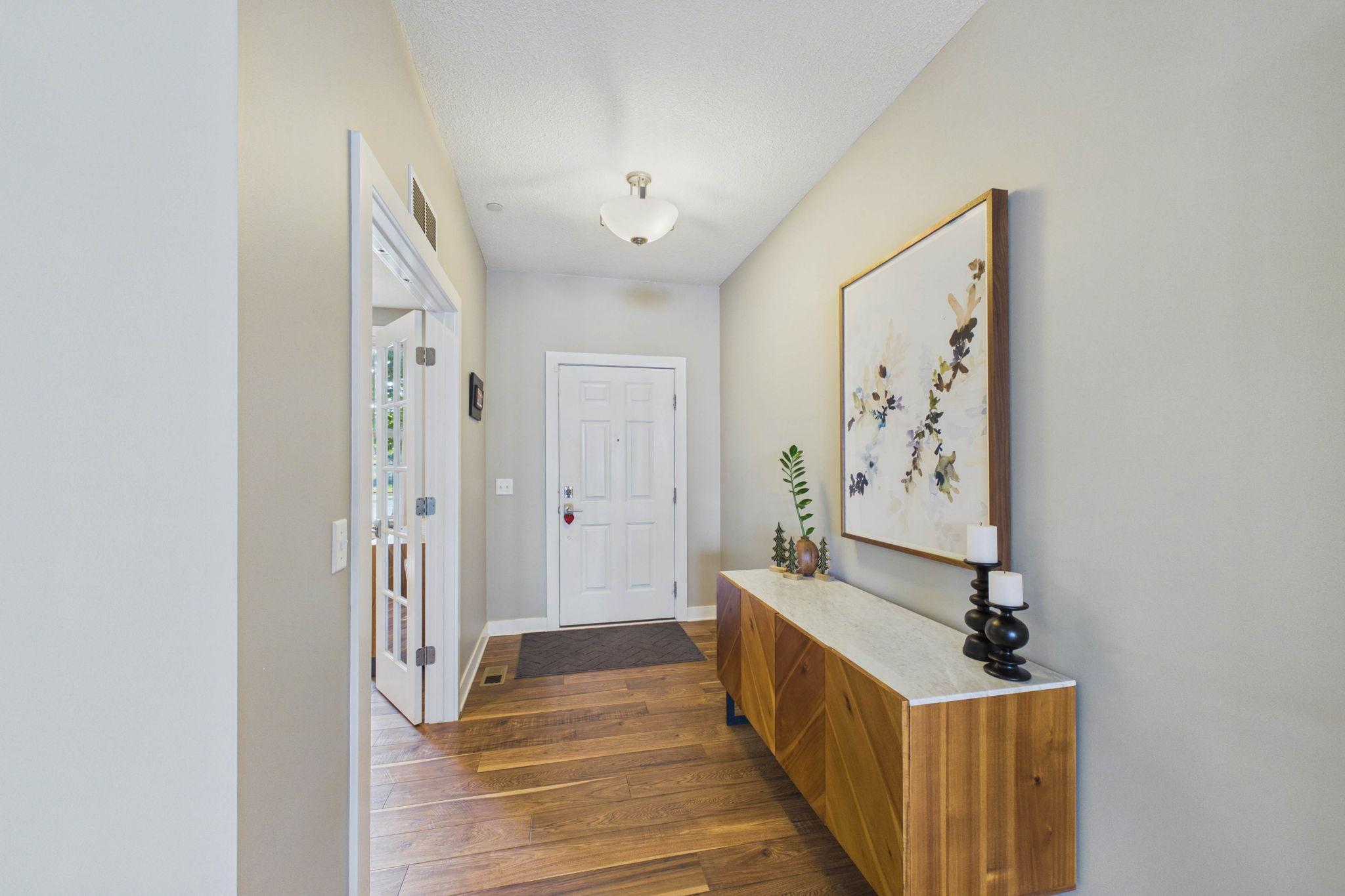 500 Devine Drive Property Photo 15