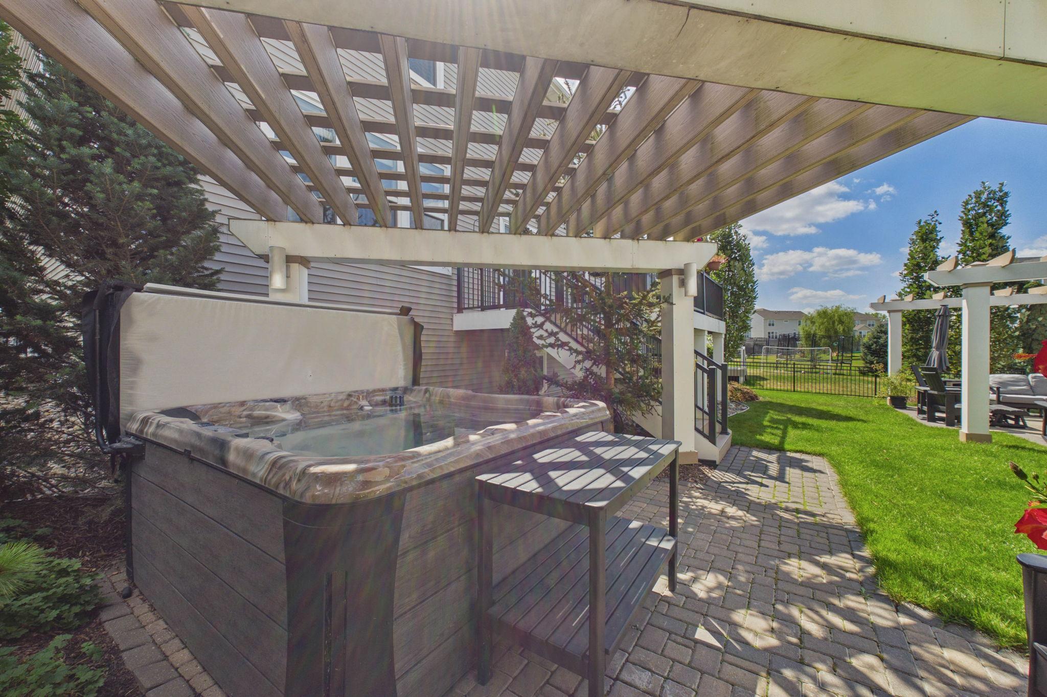 500 Devine Drive Property Photo 48