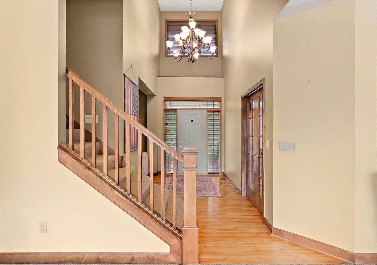 10742 Maple Boulevard Property Photo 11
