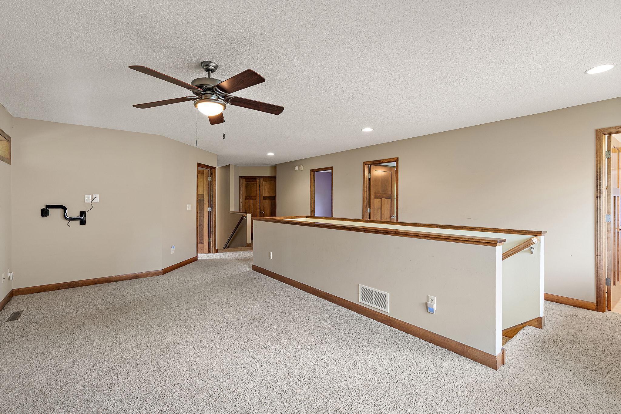 10742 Maple Boulevard Property Photo 23