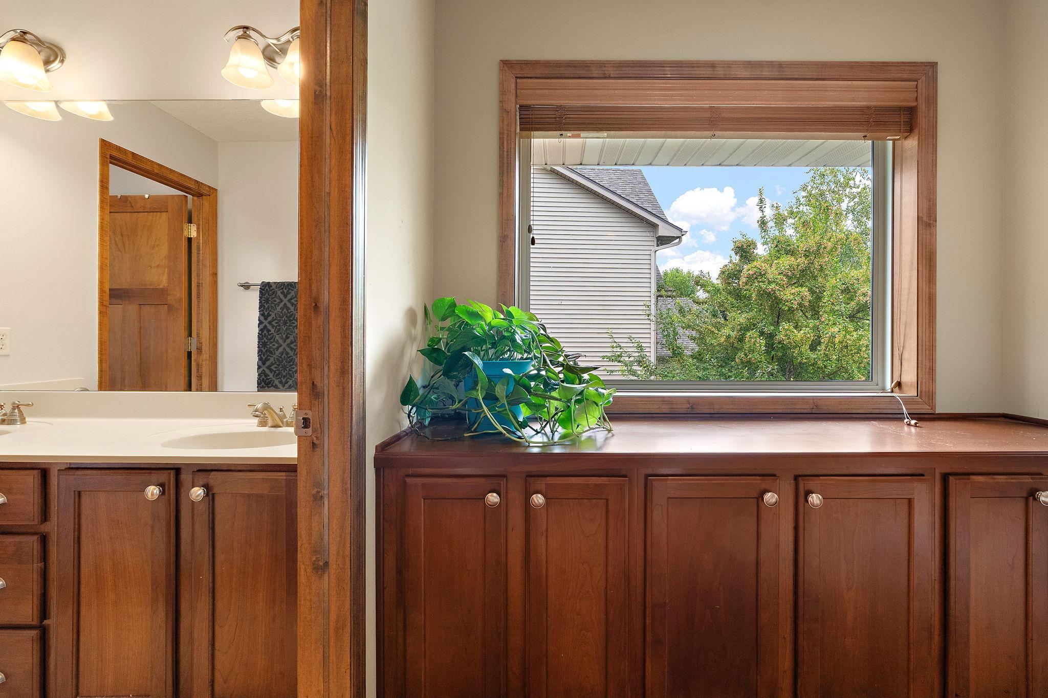 10742 Maple Boulevard Property Photo 25