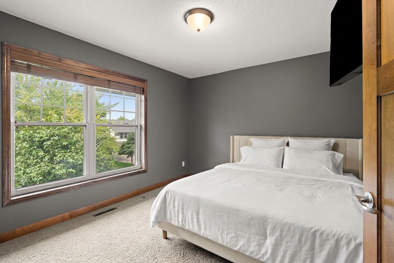 10742 Maple Boulevard Property Photo 29