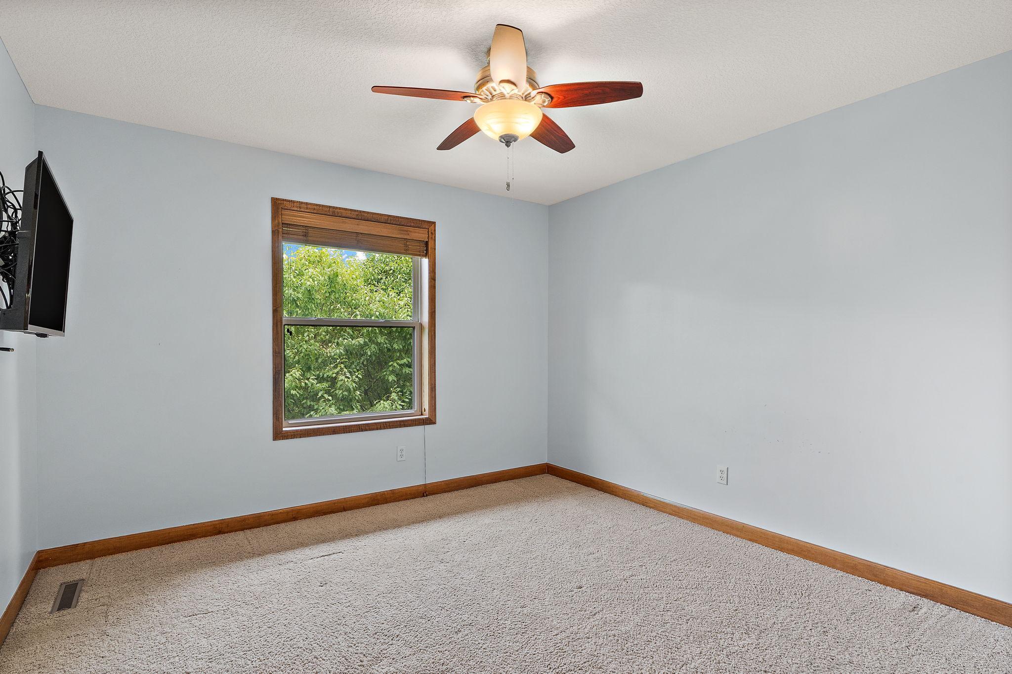 10742 Maple Boulevard Property Photo 32