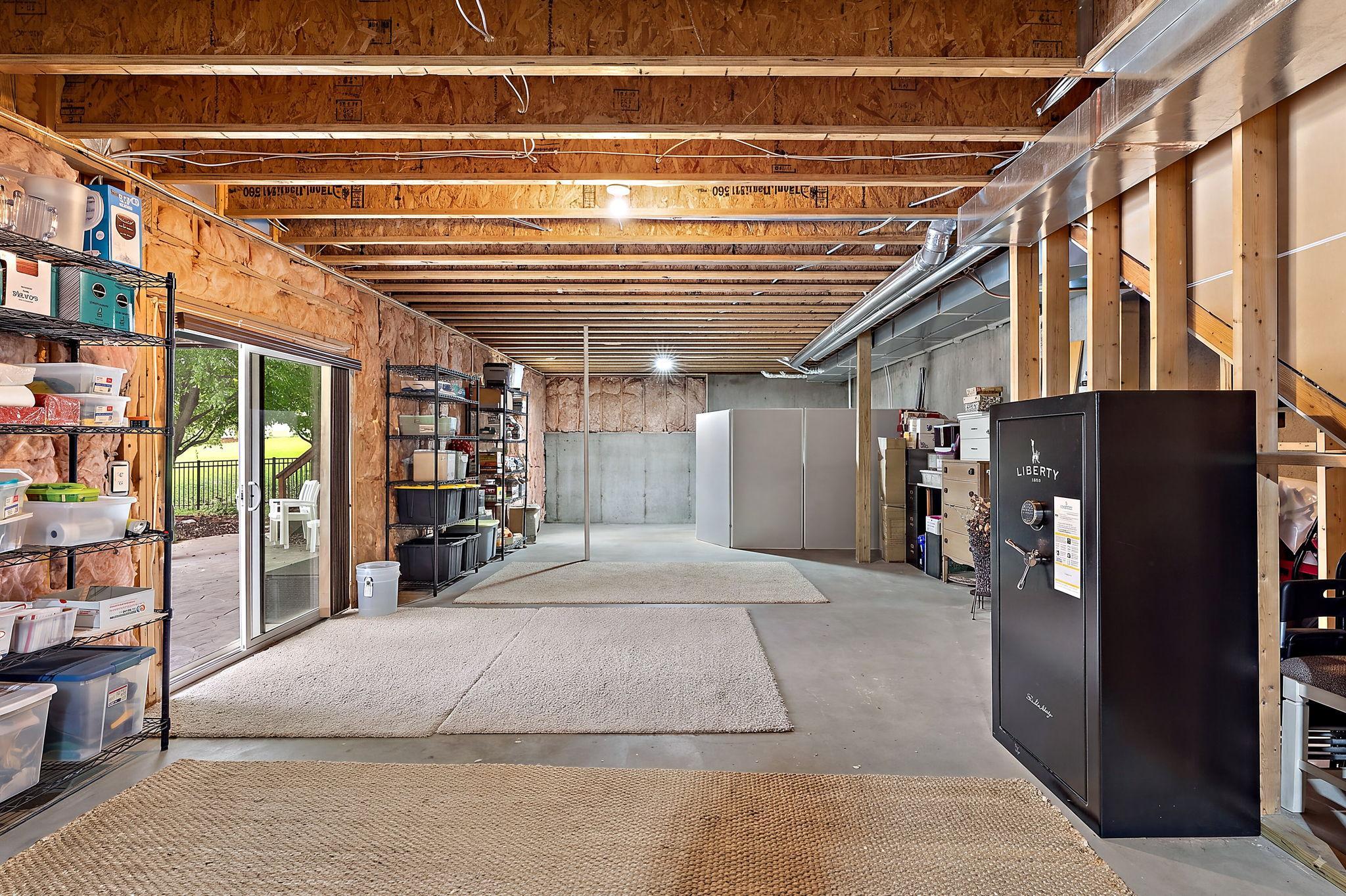10742 Maple Boulevard Property Photo 37