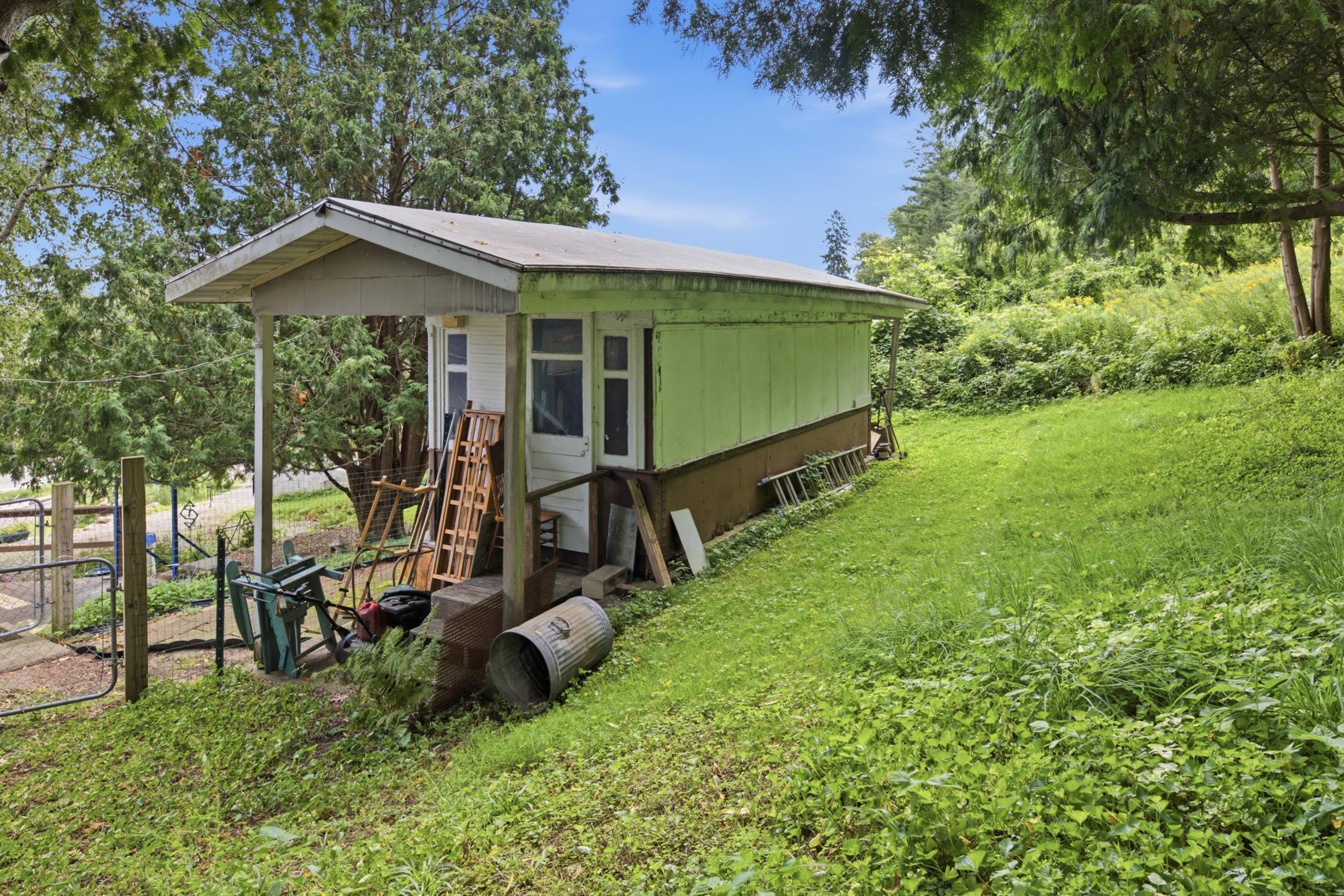 149 E Lake Boulevard Property Photo 24
