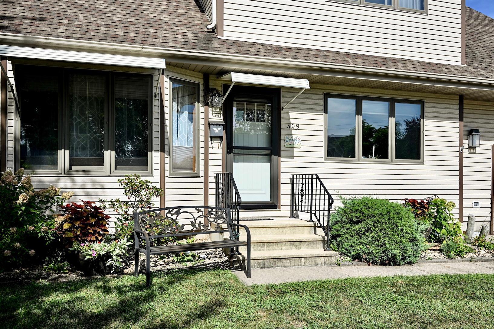 409 Olmstead Street Property Photo 2