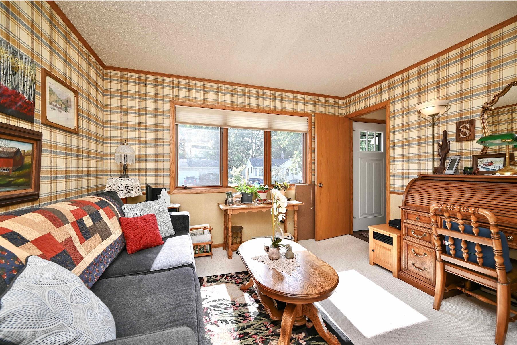 409 Olmstead Street Property Photo 10