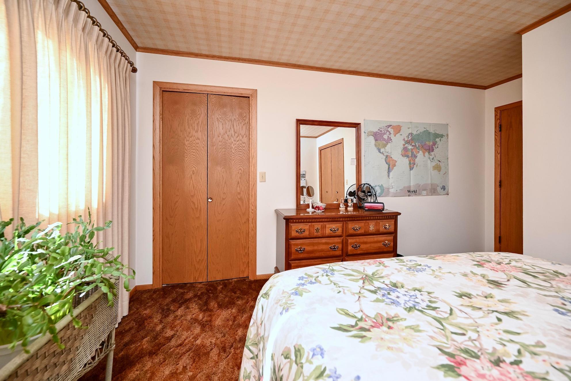 409 Olmstead Street Property Photo 18