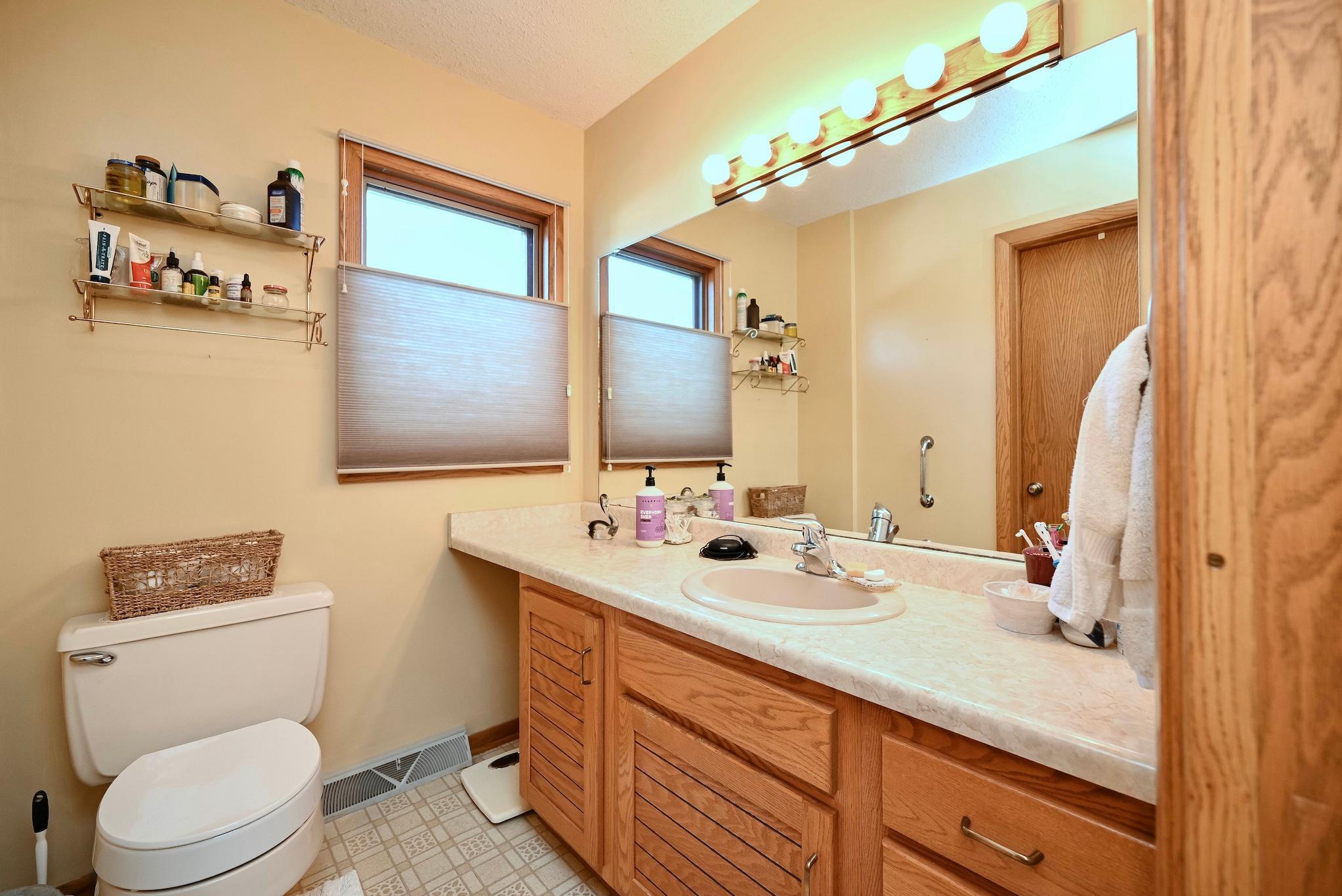 409 Olmstead Street Property Photo 21