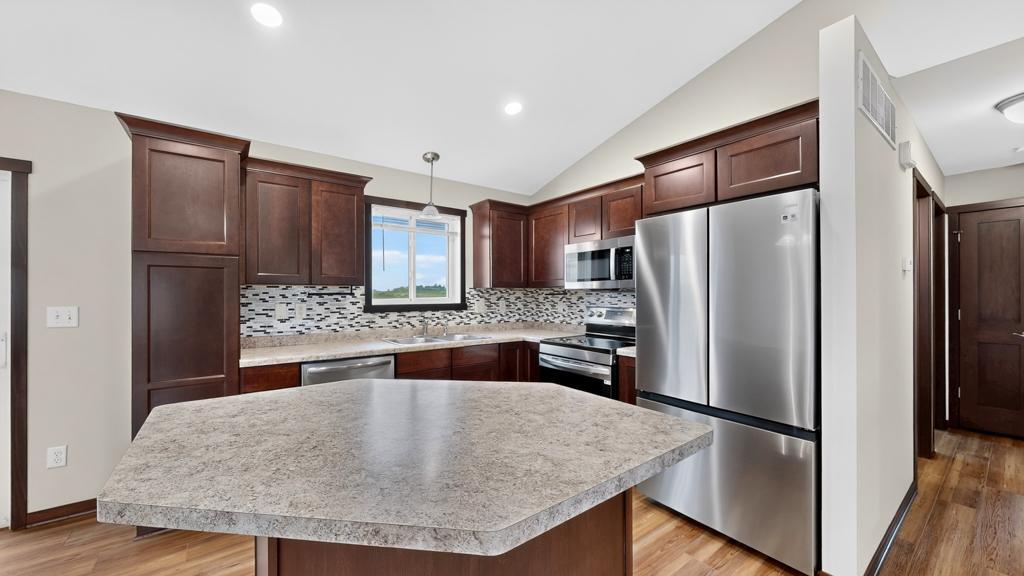 5662 King Arthur Road Nw Property Photo 10