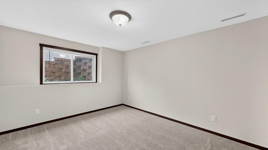 5662 King Arthur Road Nw Property Photo 27