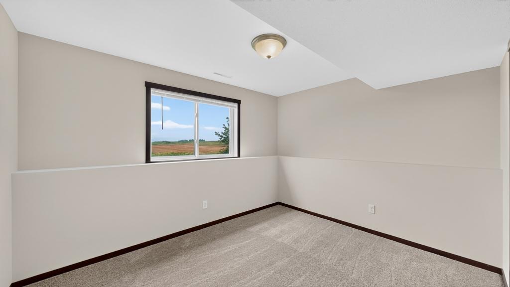 5662 King Arthur Road Nw Property Photo 29