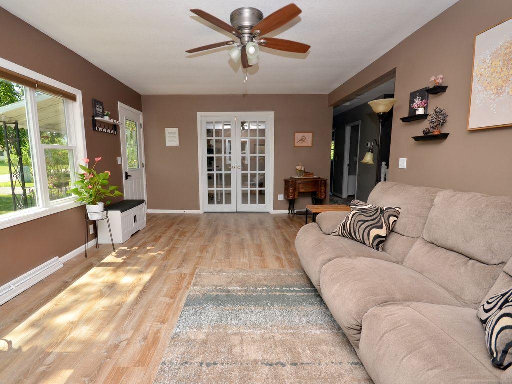 701 King Street Property Photo 13