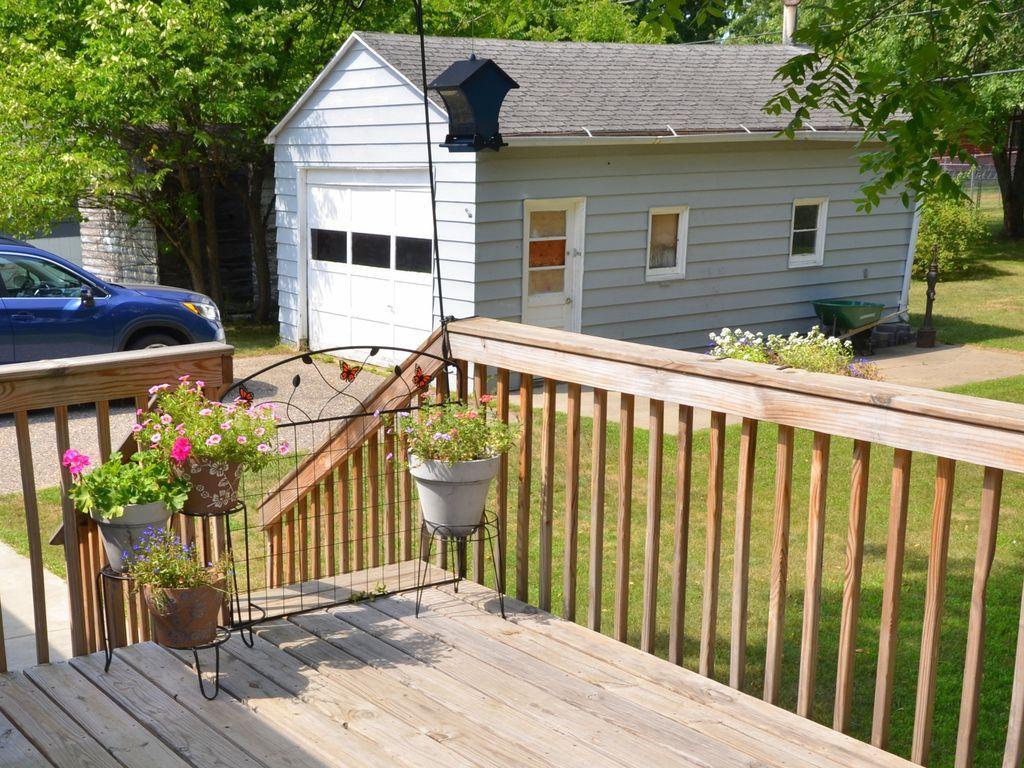 701 King Street Property Photo 44
