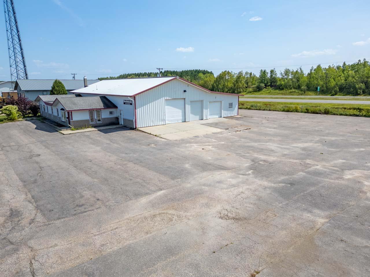 101 E Iron Drive Property Photo 12
