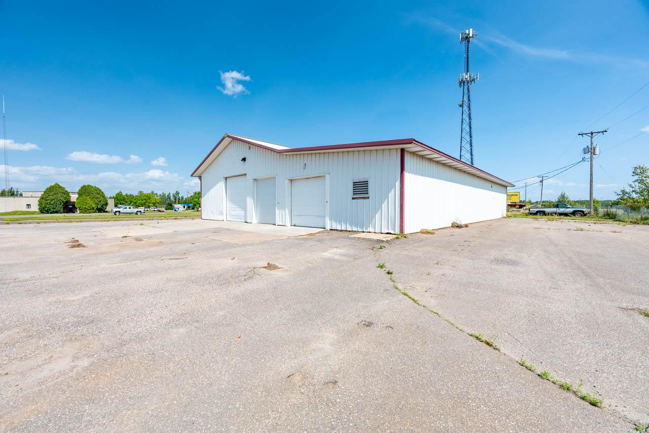 101 E Iron Drive Property Photo 18