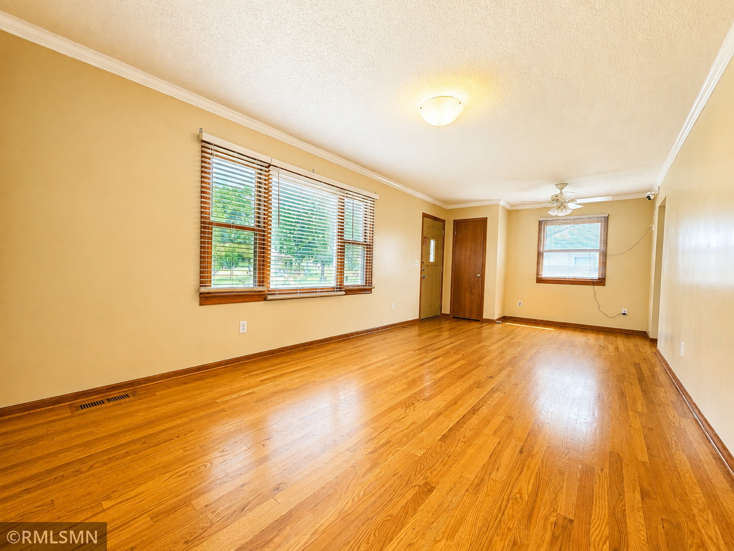 1066 Beatrice Street Property Photo 4