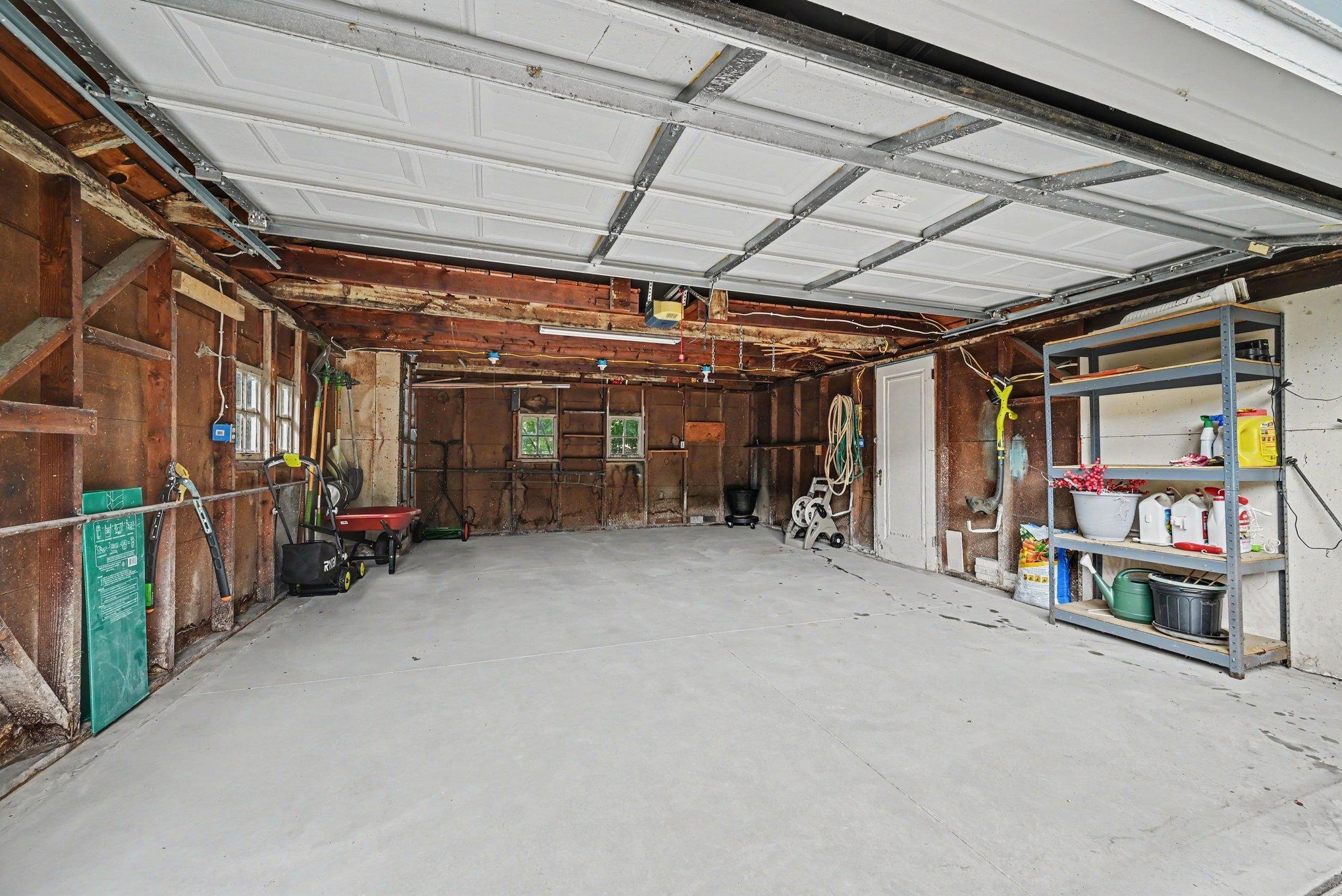 5940 Clinton Avenue Property Photo 20