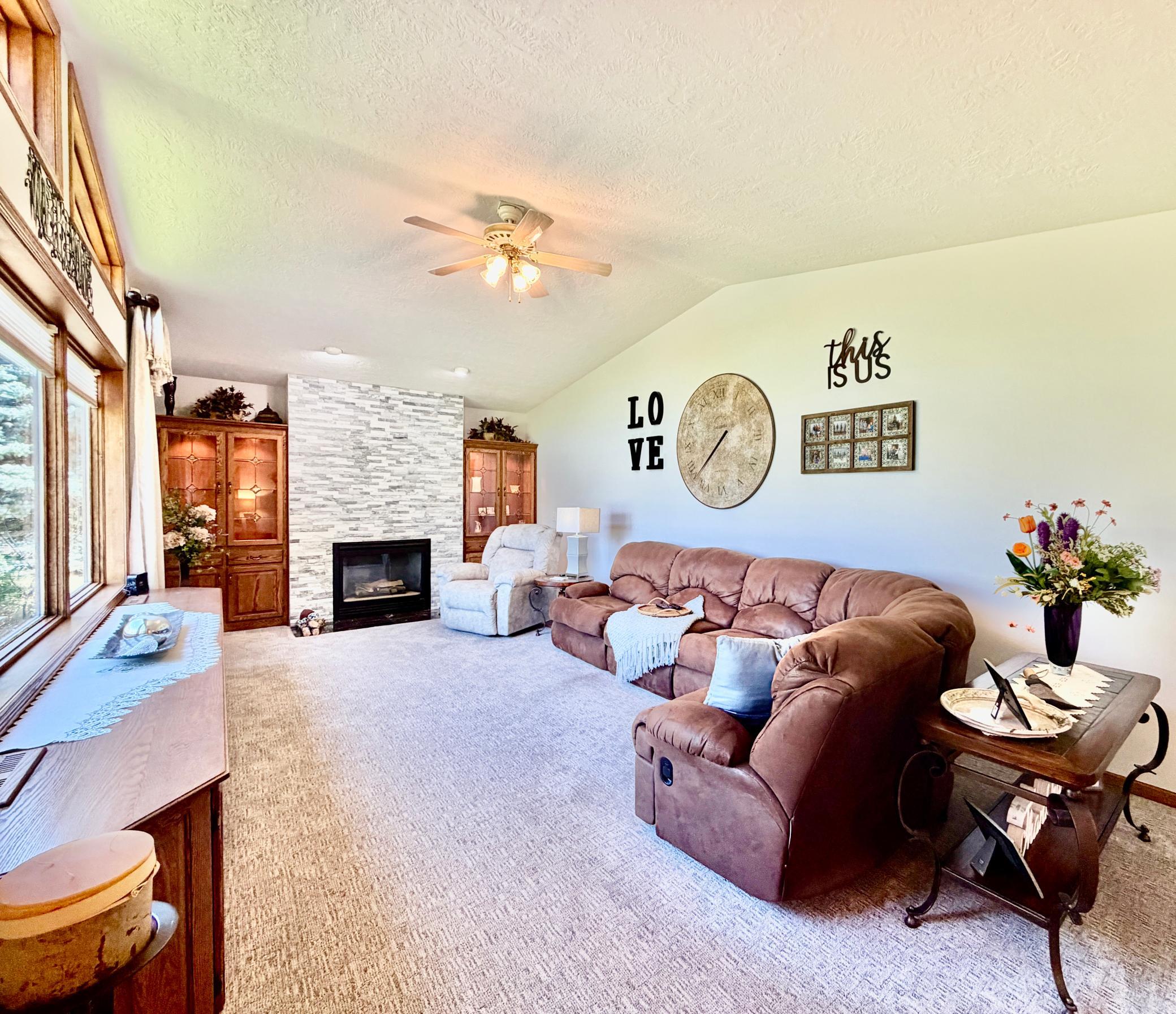 1625 Edgewater Drive Property Photo 12