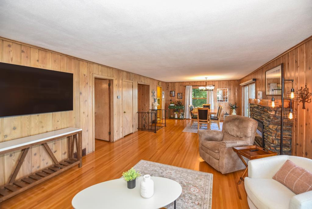 21724 Beach Road Property Photo 11