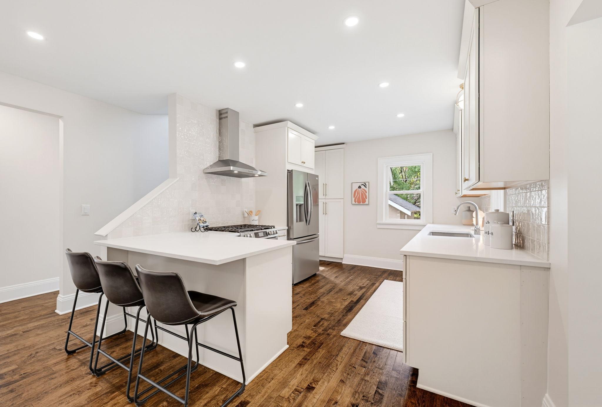 2052 Fairmount Avenue Property Photo 12
