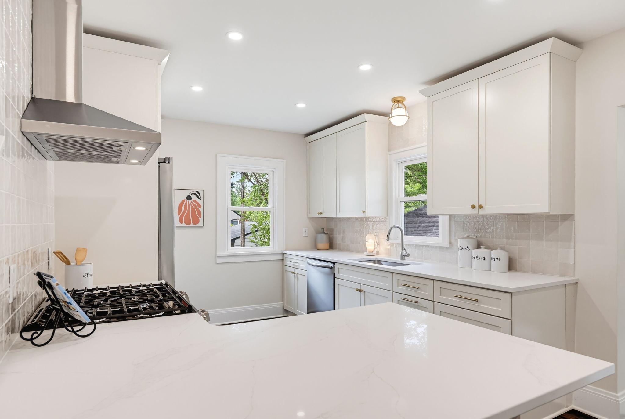 2052 Fairmount Avenue Property Photo 13