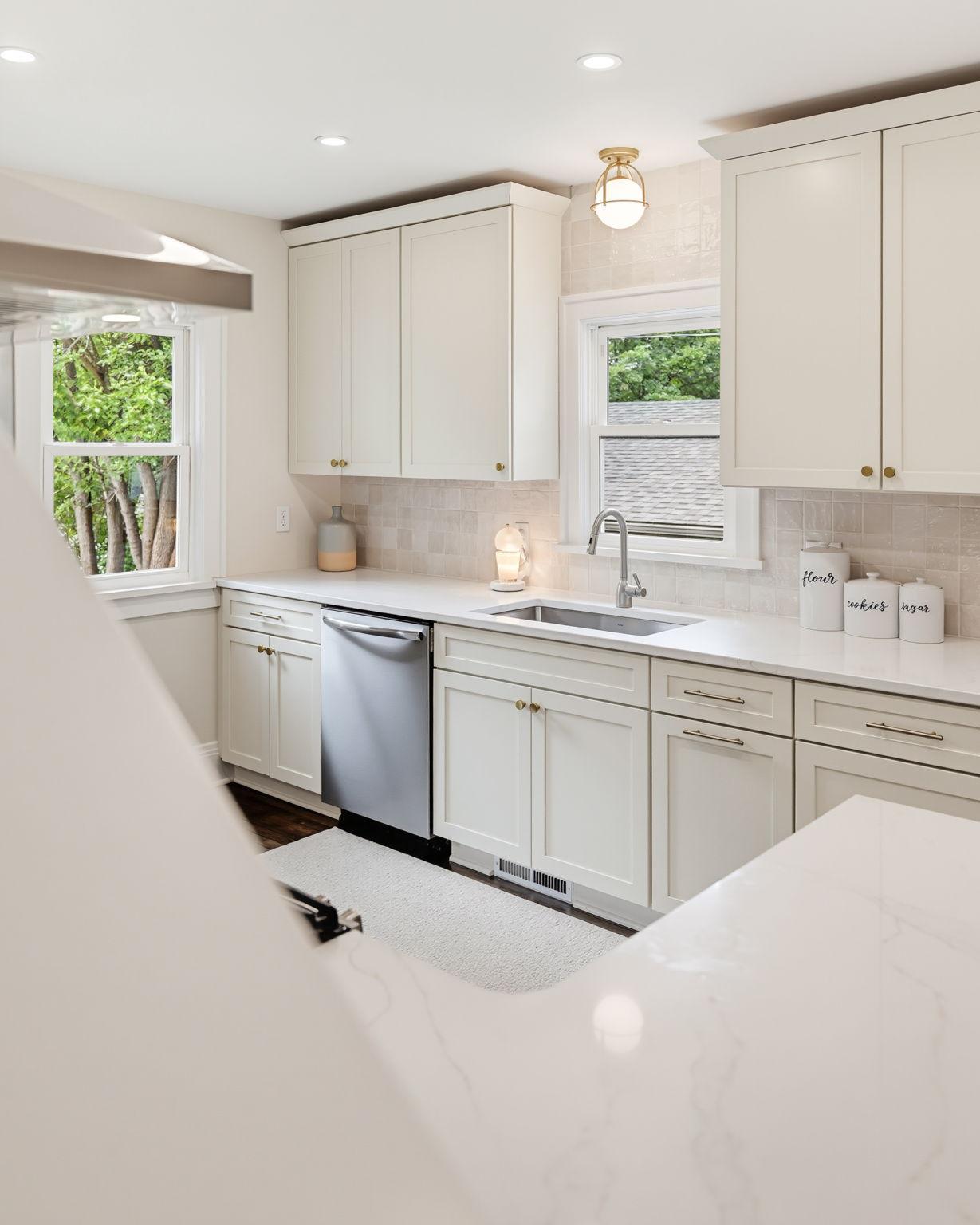 2052 Fairmount Avenue Property Photo 37
