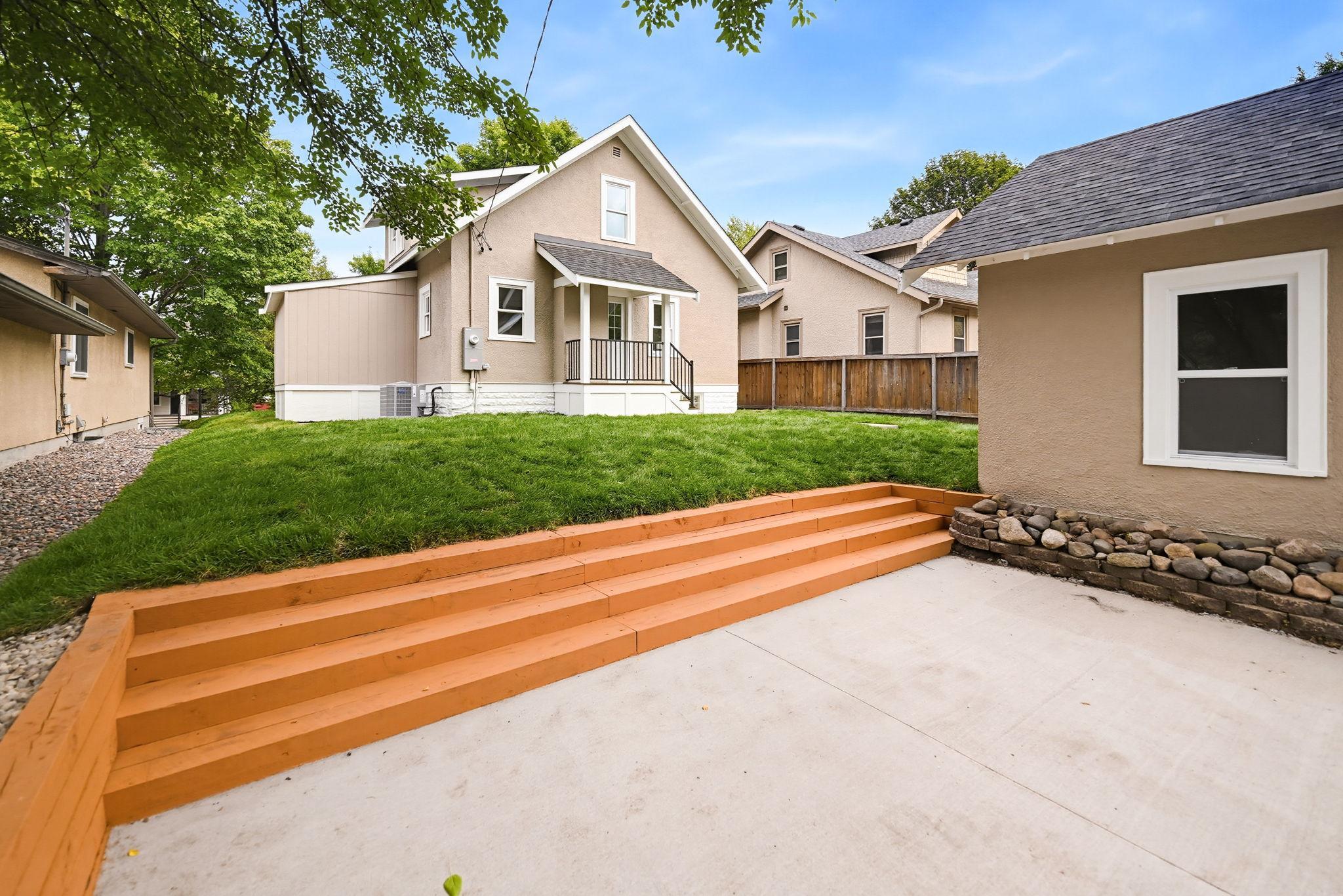 2052 Fairmount Avenue Property Photo 67
