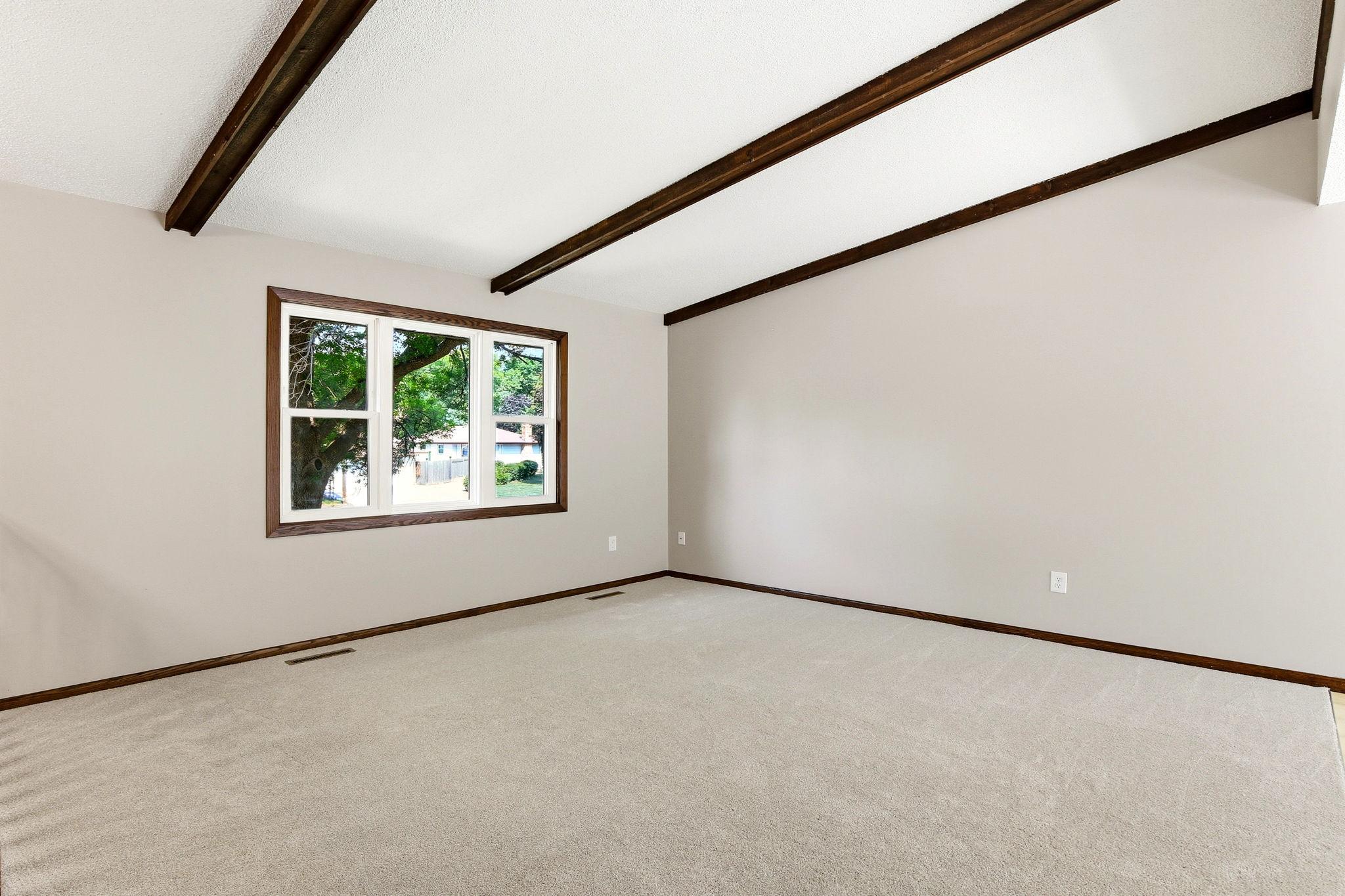 1414 76th Avenue Ne Property Photo 4