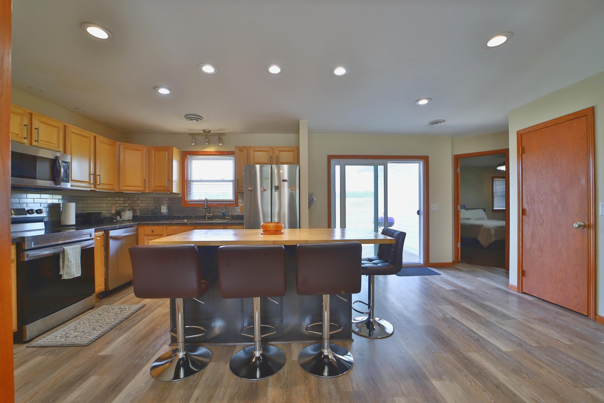 3736 Cedar Scenic Road Property Photo 4
