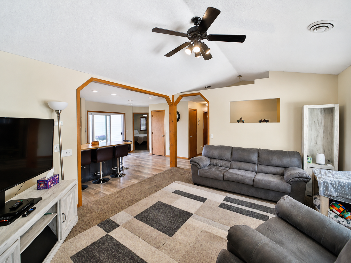 3736 Cedar Scenic Road Property Photo 11