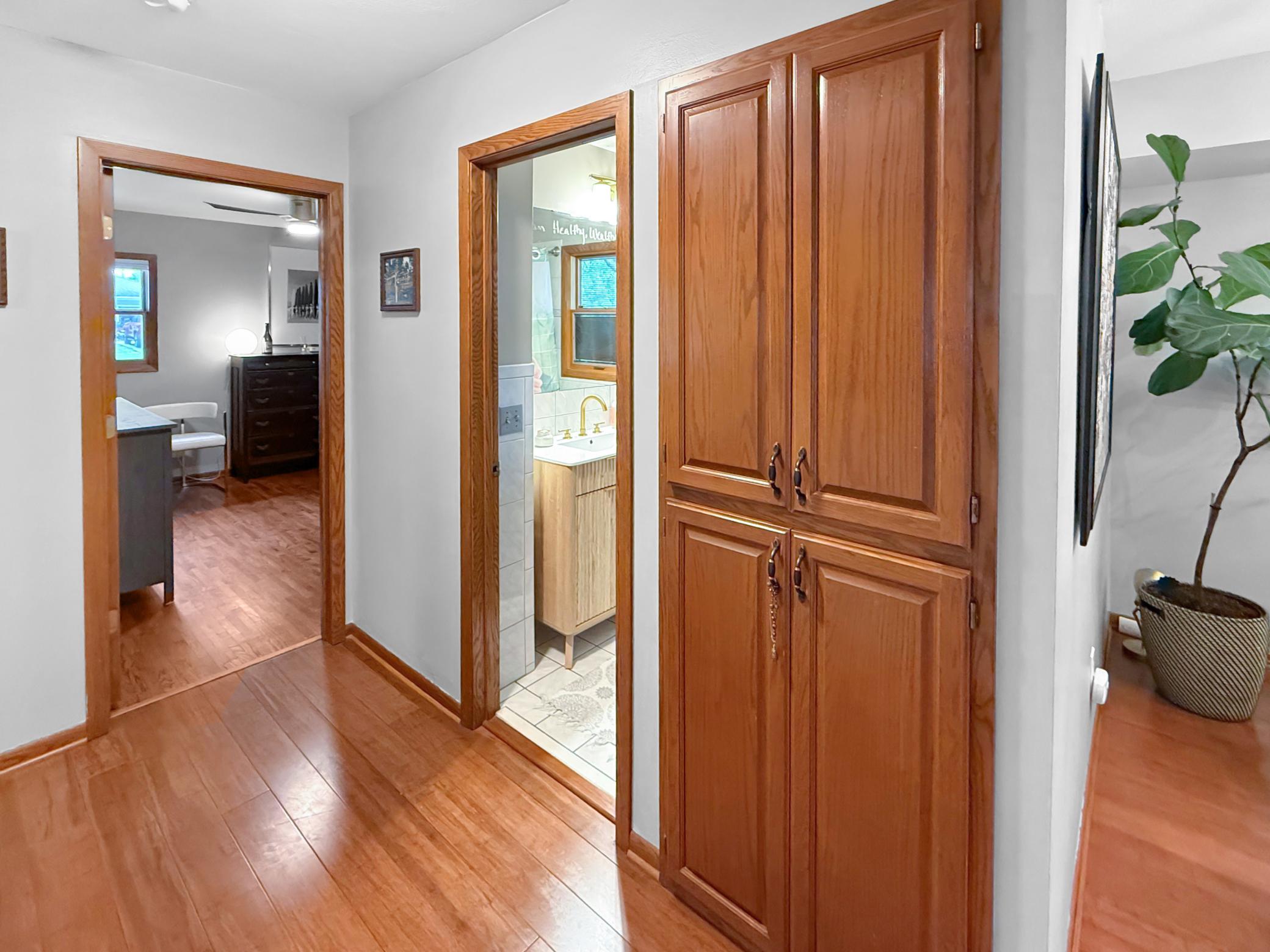 2946 Sumter Avenue N Property Photo 11