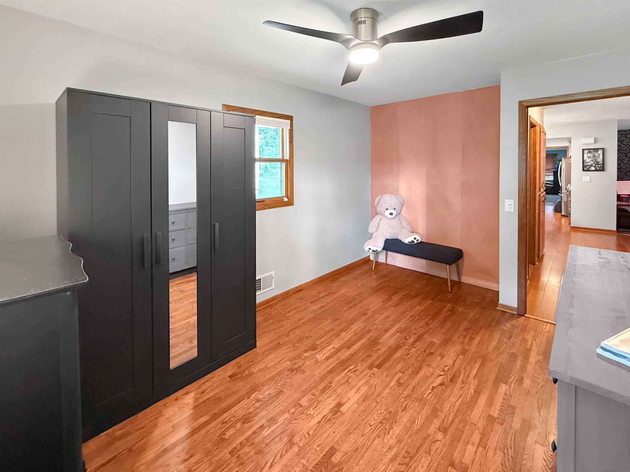 2946 Sumter Avenue N Property Photo 15