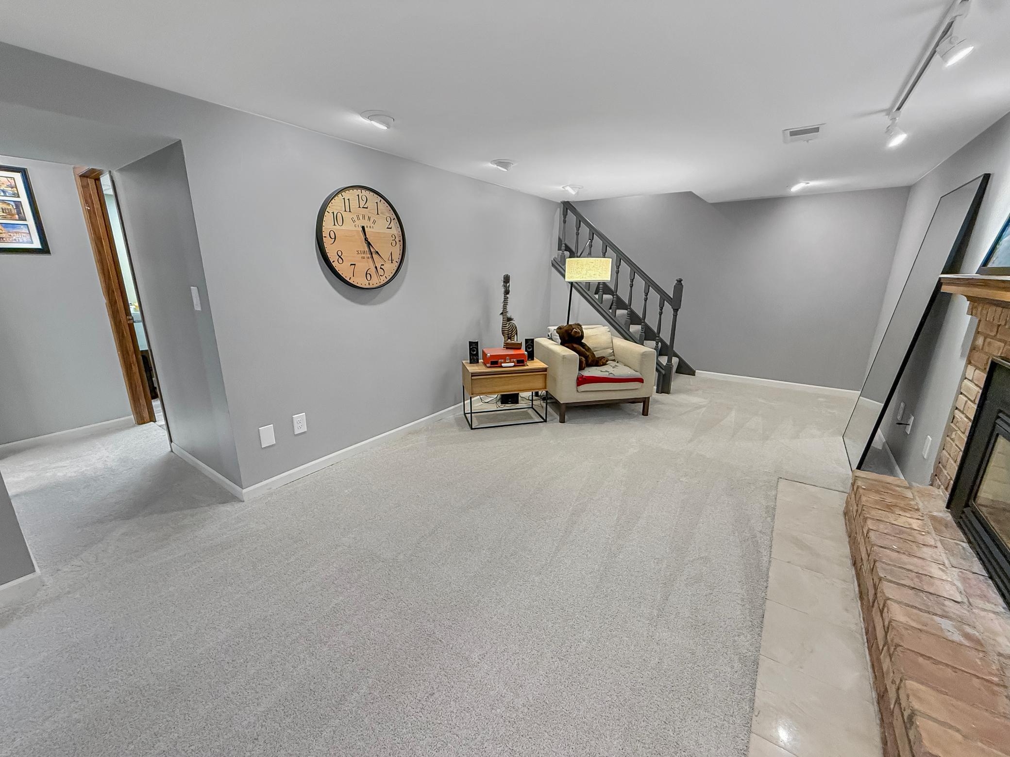 2946 Sumter Avenue N Property Photo 26