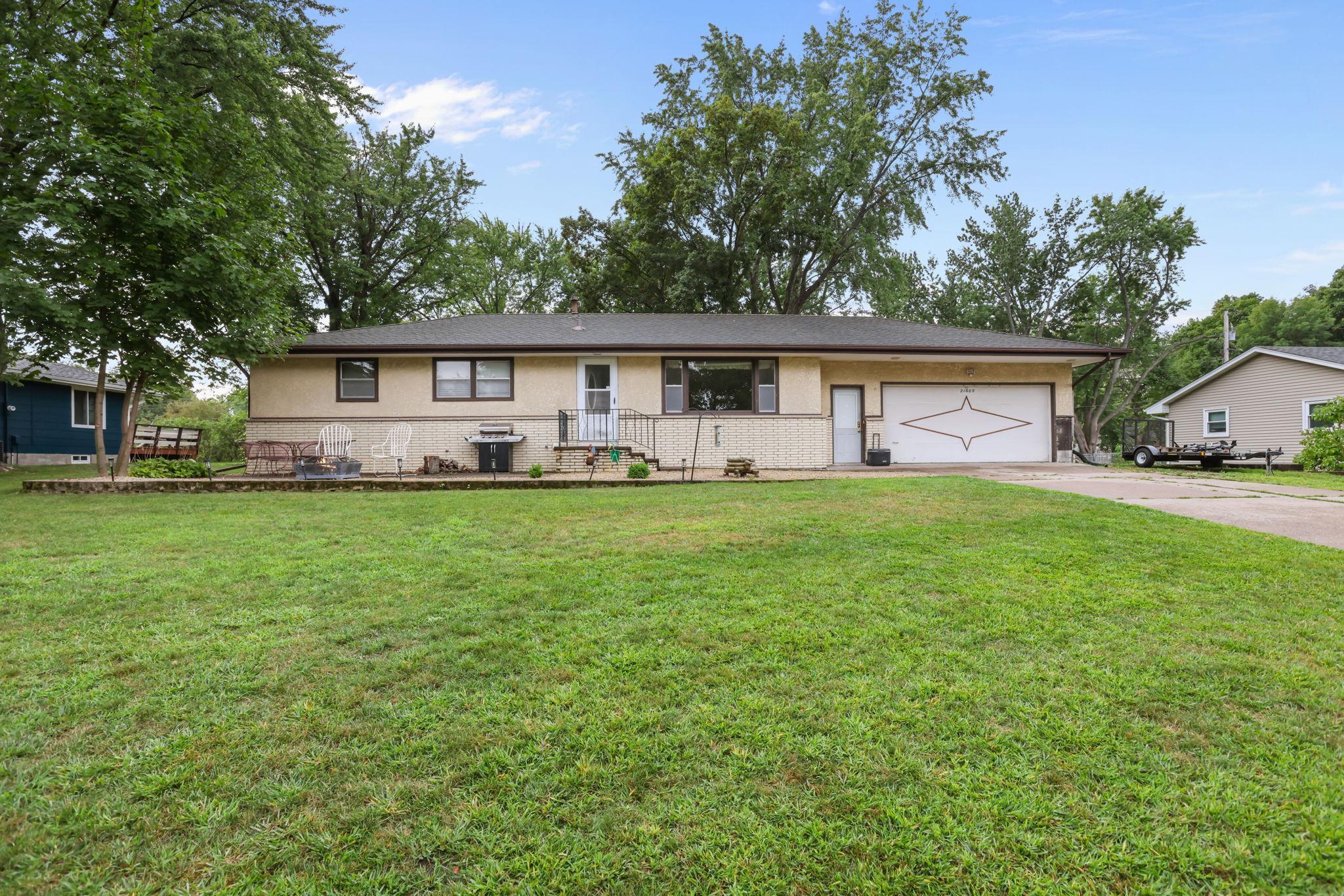 21609 Ahlstrom Avenue Property Photo 3