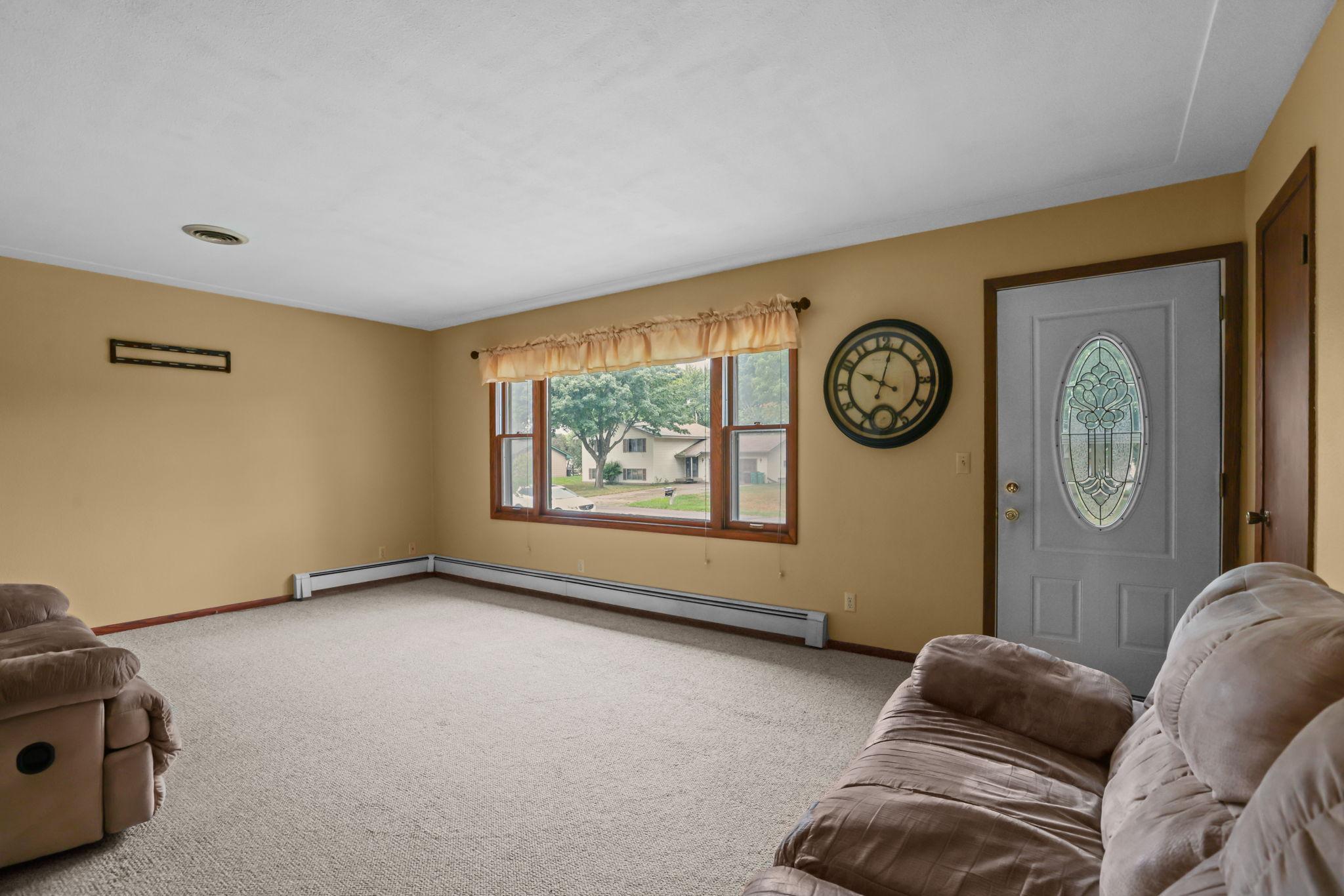 21609 Ahlstrom Avenue Property Photo 6