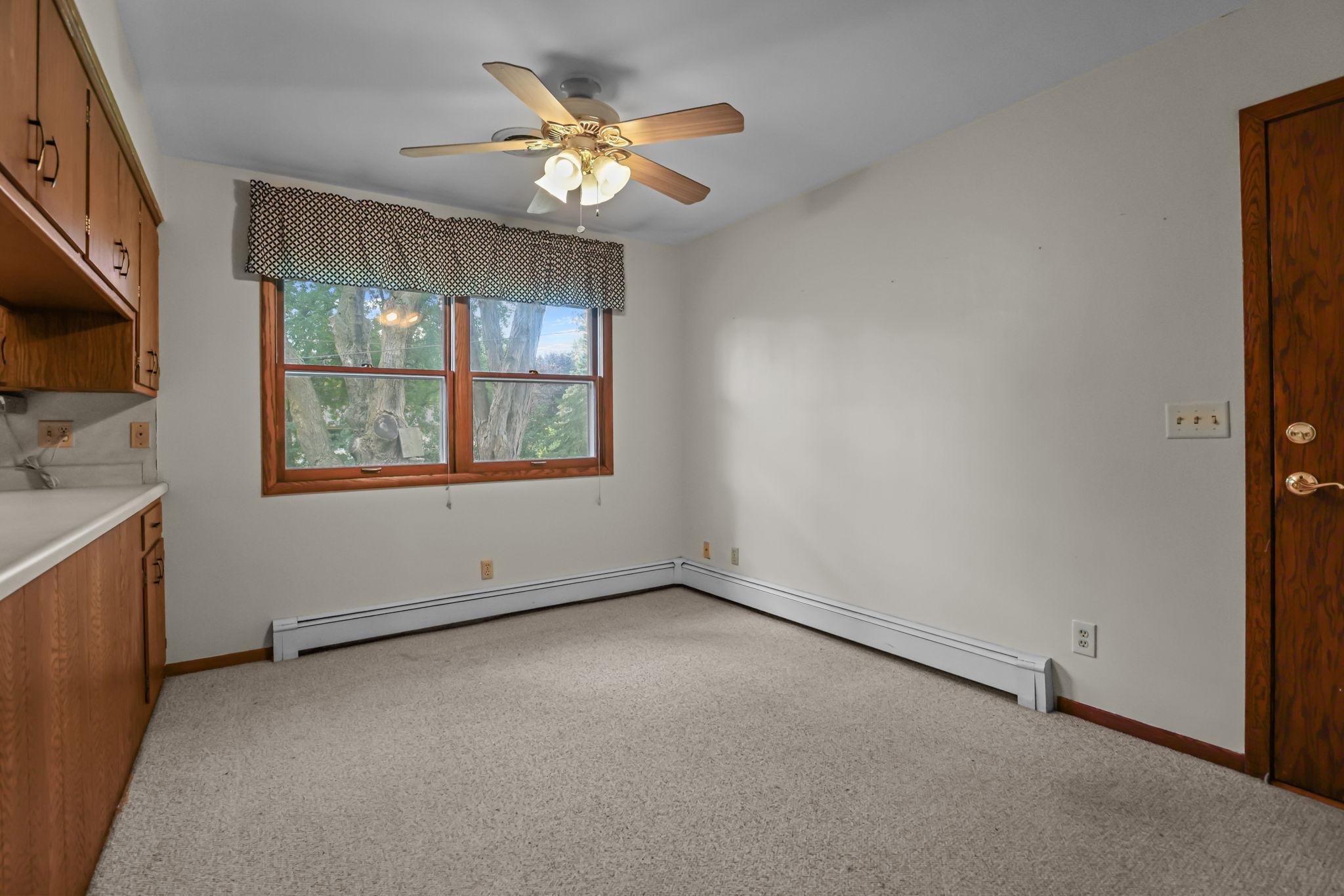 21609 Ahlstrom Avenue Property Photo 13