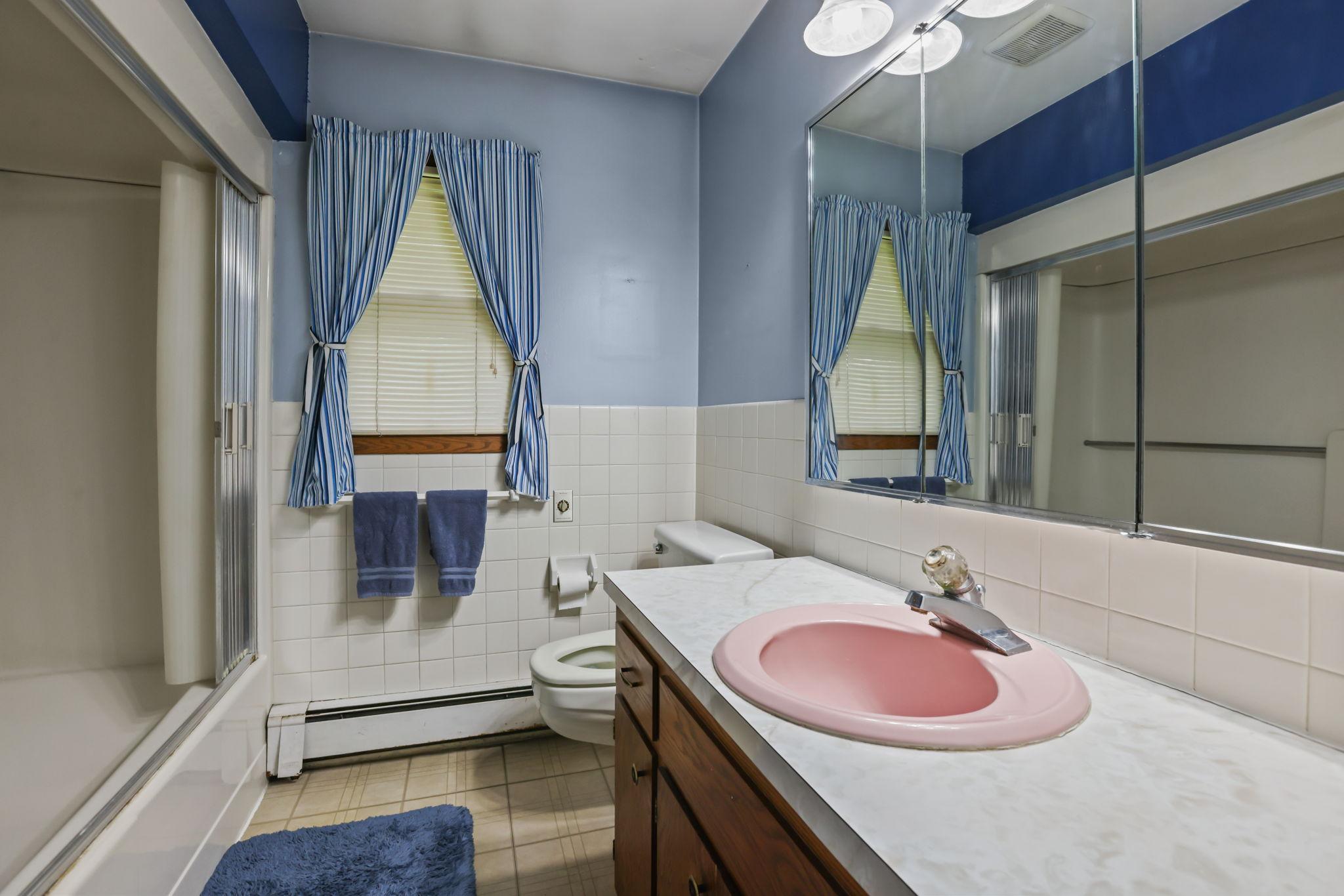 21609 Ahlstrom Avenue Property Photo 17