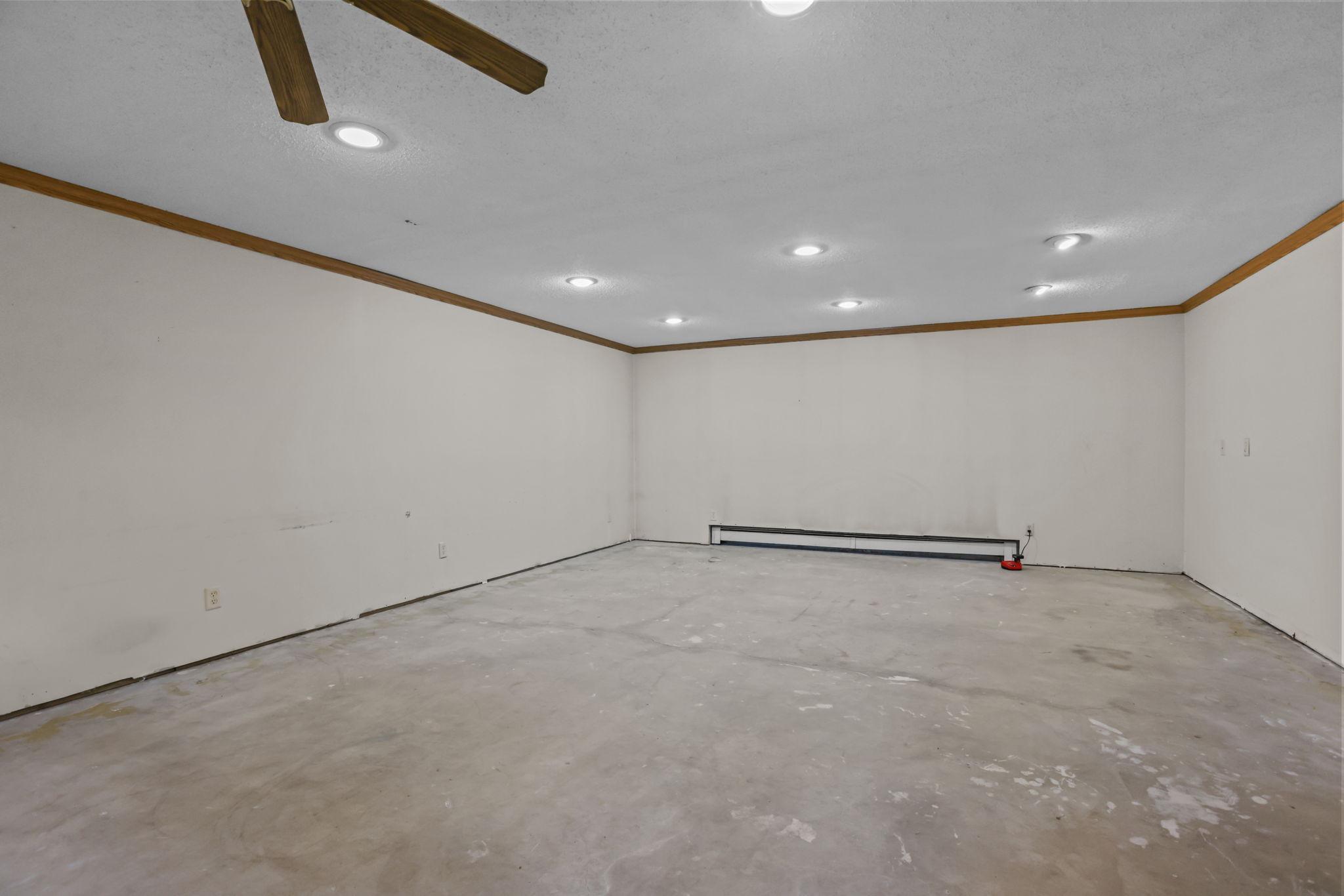 21609 Ahlstrom Avenue Property Photo 23
