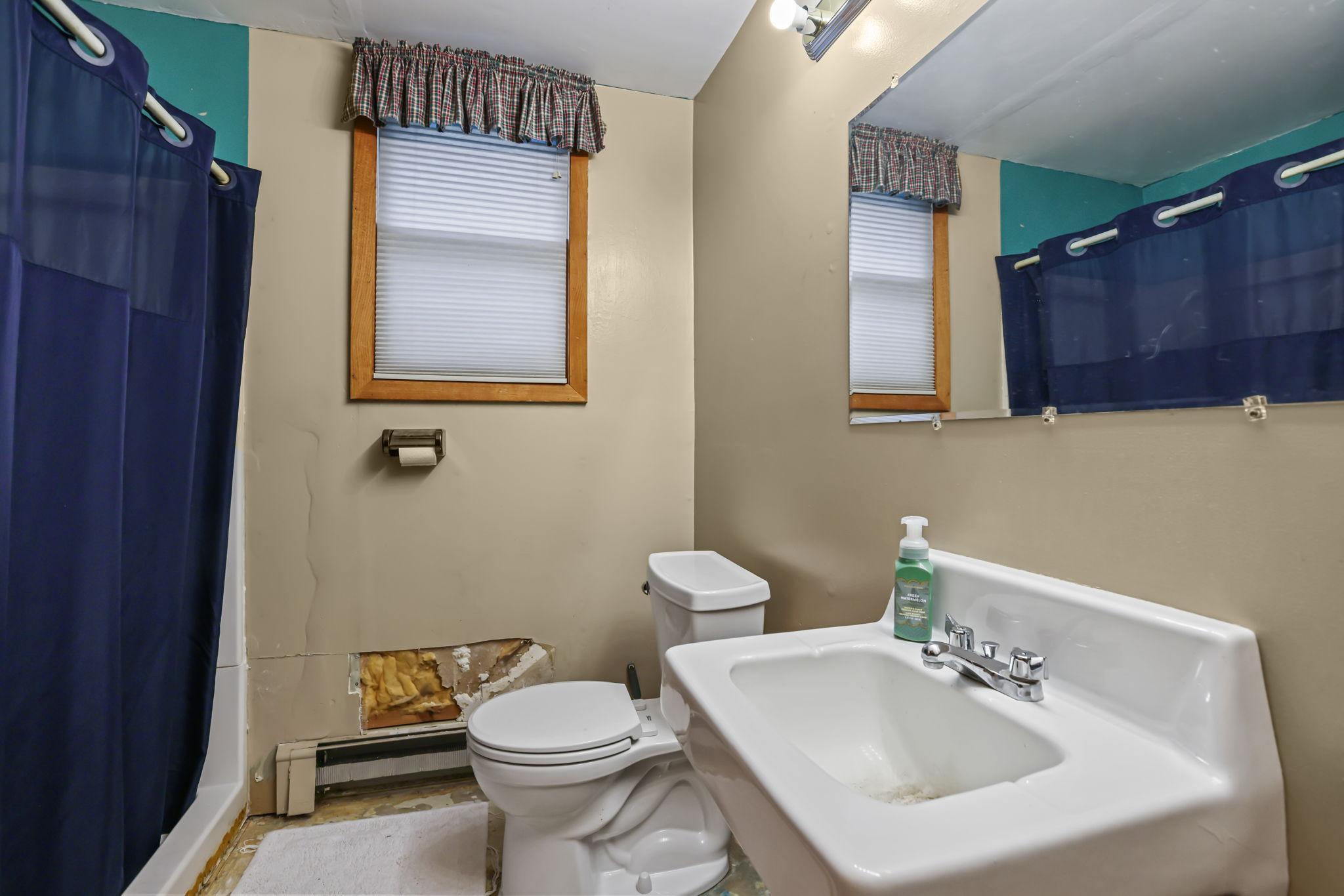 21609 Ahlstrom Avenue Property Photo 26