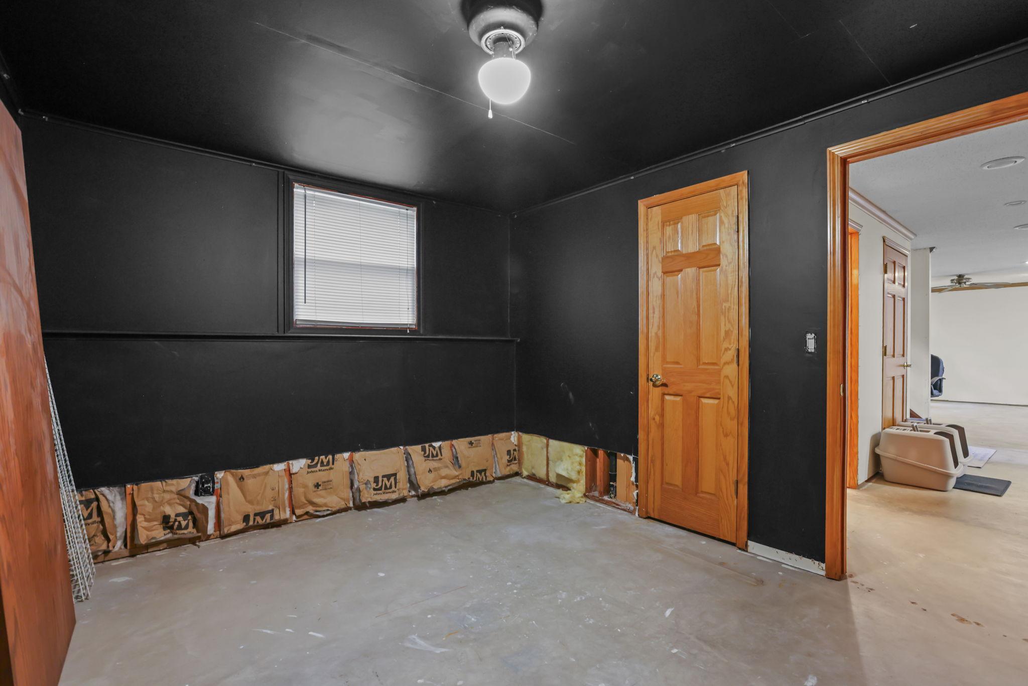 21609 Ahlstrom Avenue Property Photo 27