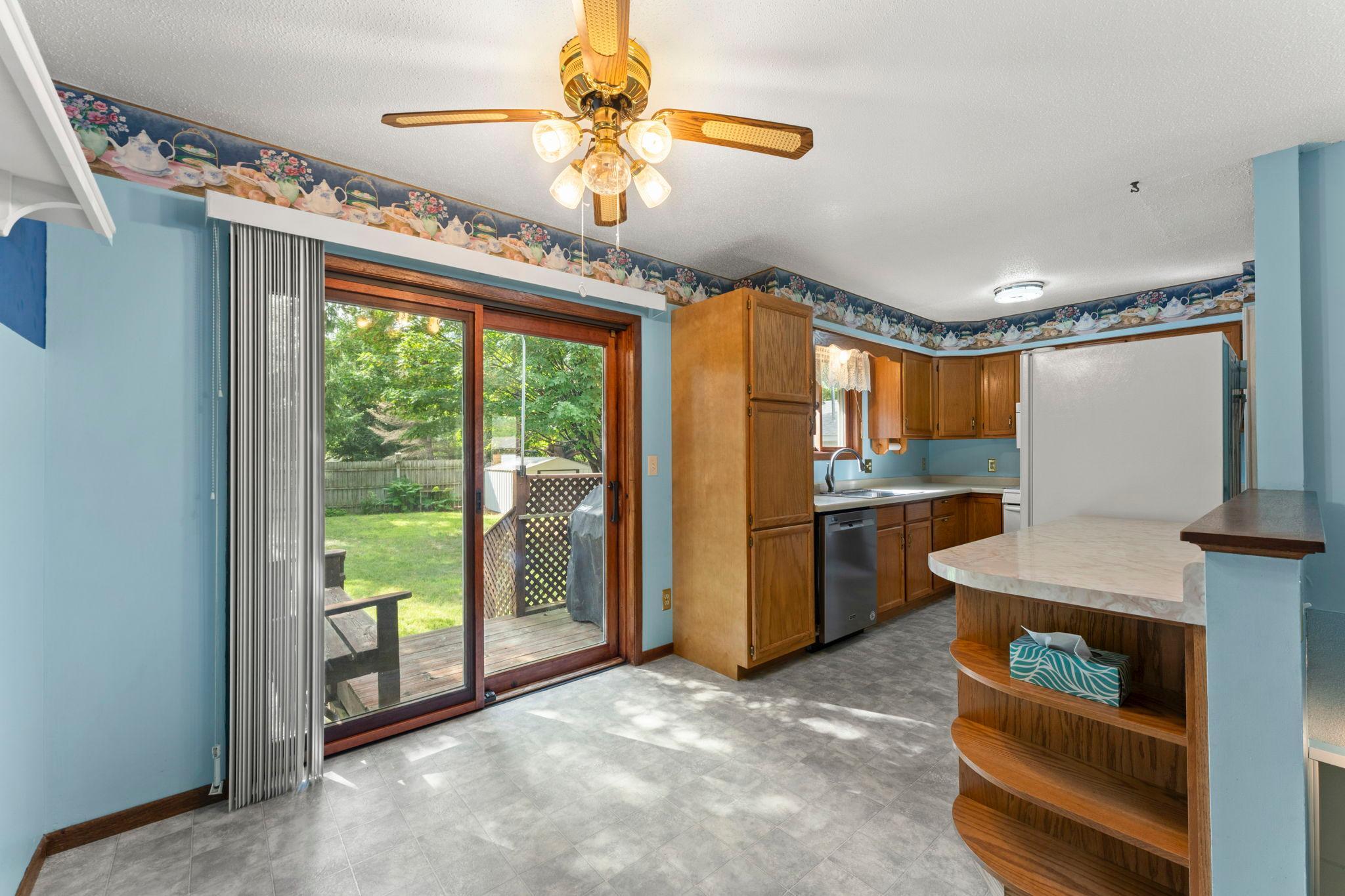 5895 Red Fox Run Property Photo 7