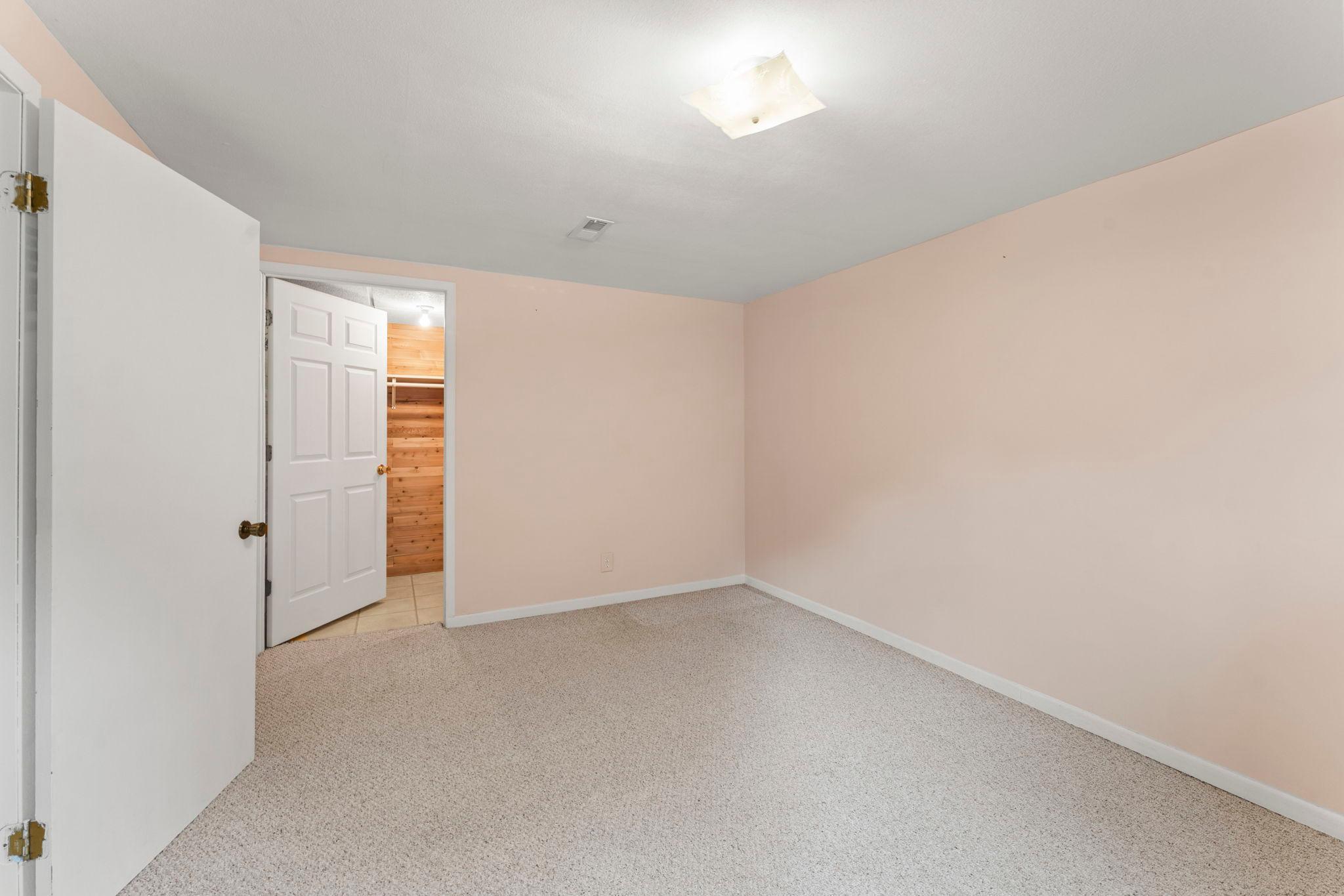 5895 Red Fox Run Property Photo 32