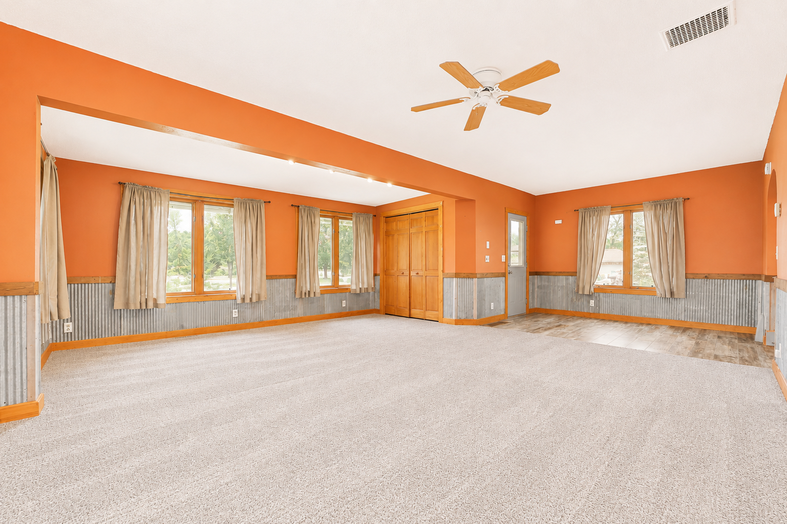 601 Summit Avenue Ne Property Photo 15